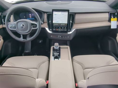 New 2026 Volvo XC90 B5 Plus image 14