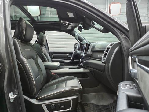 Used 2023 RAM 1500 Laramie AWD/4WD image 19