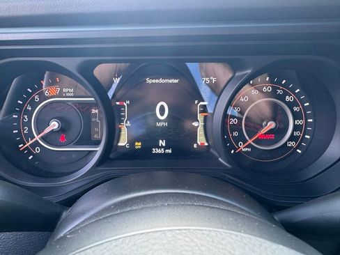 Used 2024 Jeep Wrangler Unlimited Rubicon AWD/4WD image 14