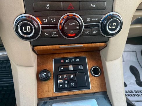 Used 2016 Land Rover LR4 HSE Silver Edition AWD/4WD image 20