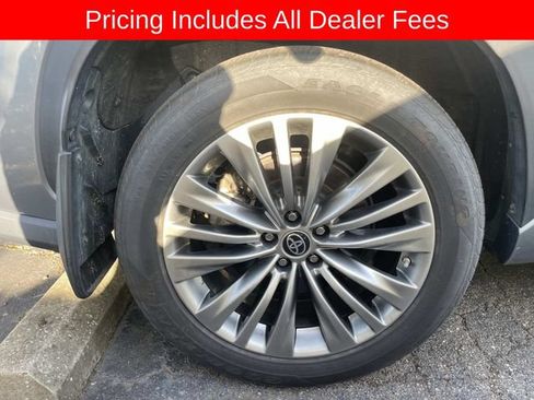 Used 2022 Toyota Highlander Platinum AWD/4WD image 9