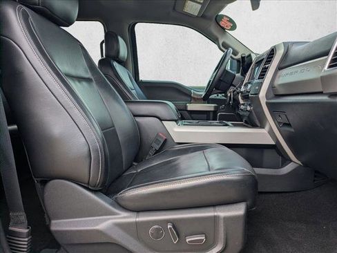 Used 2018 Ford F250 Lariat w/ Lariat Value Package AWD/4WD image 21