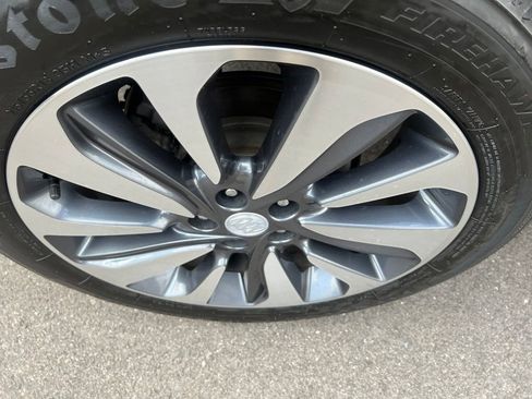 Used 2019 Buick Encore Essence FWD image 40
