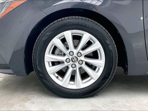 Used 2023 Toyota Corolla LE w/ LE Premium Package FWD image 10