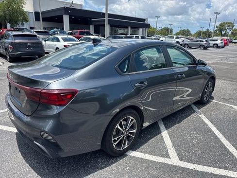 Used 2024 Kia Forte LXS FWD image 4