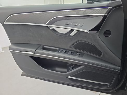 Used 2022 Audi A8 L 3.0T image 36