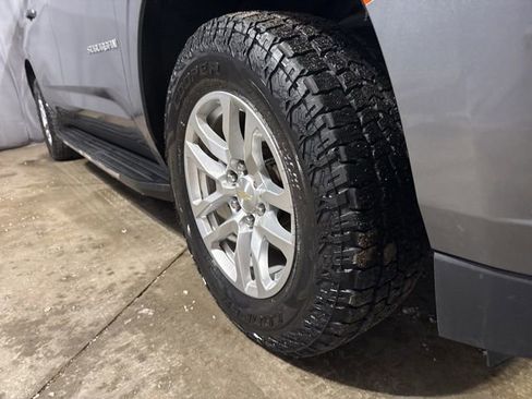 Used 2021 Chevrolet Suburban LT AWD/4WD image 12