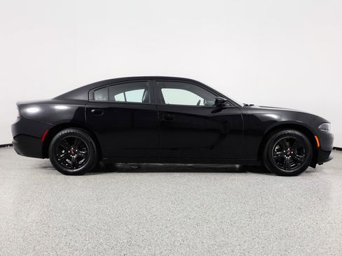 Used 2022 Dodge Charger SXT w/ Leather Interior Group image 9
