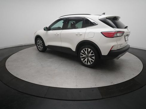 Used 2021 Ford Escape Titanium AWD/4WD image 33