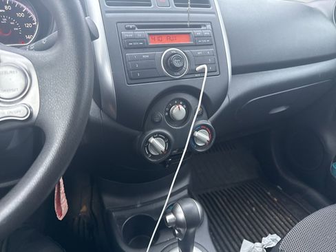 Used 2014 Nissan Versa SV image 15