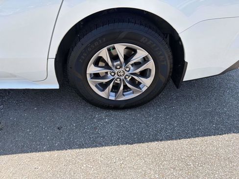 Used 2021 Toyota Sienna XLE FWD image 8