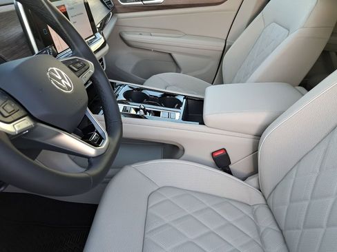 New 2026 Volkswagen Atlas SEL Premium R-Line image 18