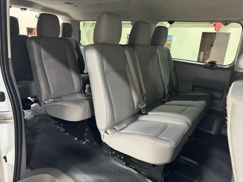 Used 2018 Nissan NV 3500 S RWD image 29