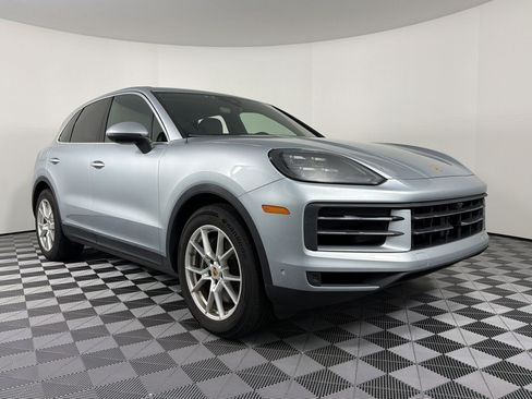 Certified 2024 Porsche Cayenne AWD/4WD image 7