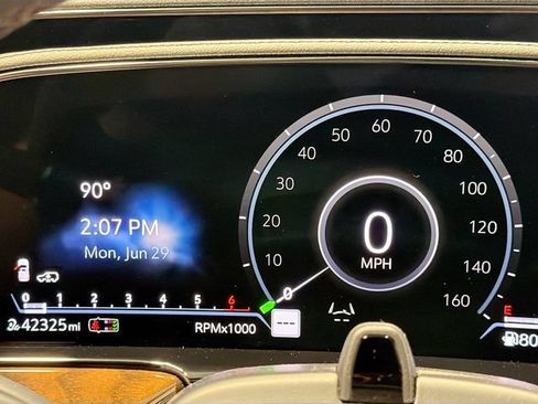 Used 2023 Cadillac Escalade Sport Platinum w/ LPO, ONYX Package AWD/4WD image 10