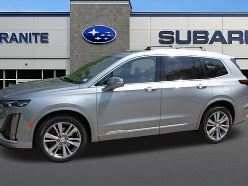 Used 2024 Cadillac XT6 Premium Luxury w/ Technology Package AWD/4WD image 6