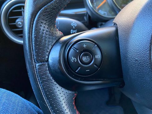 Used 2015 MINI Cooper S image 22