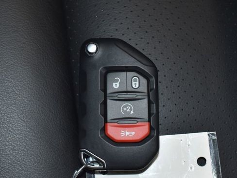 New 2026 Jeep Gladiator Mojave image 17