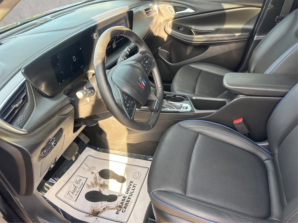 Used 2026 Buick Encore GX Sport Touring w/ Comfort Package AWD/4WD image 11