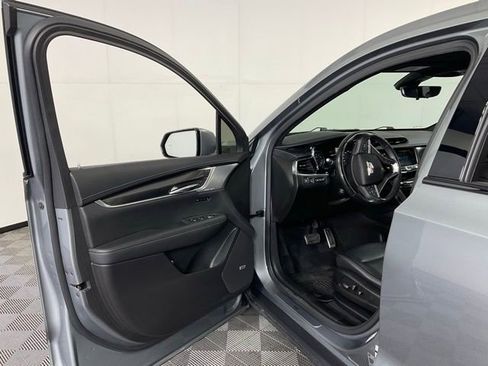 Used 2023 Cadillac XT6 Sport w/ Technology Package AWD/4WD image 22