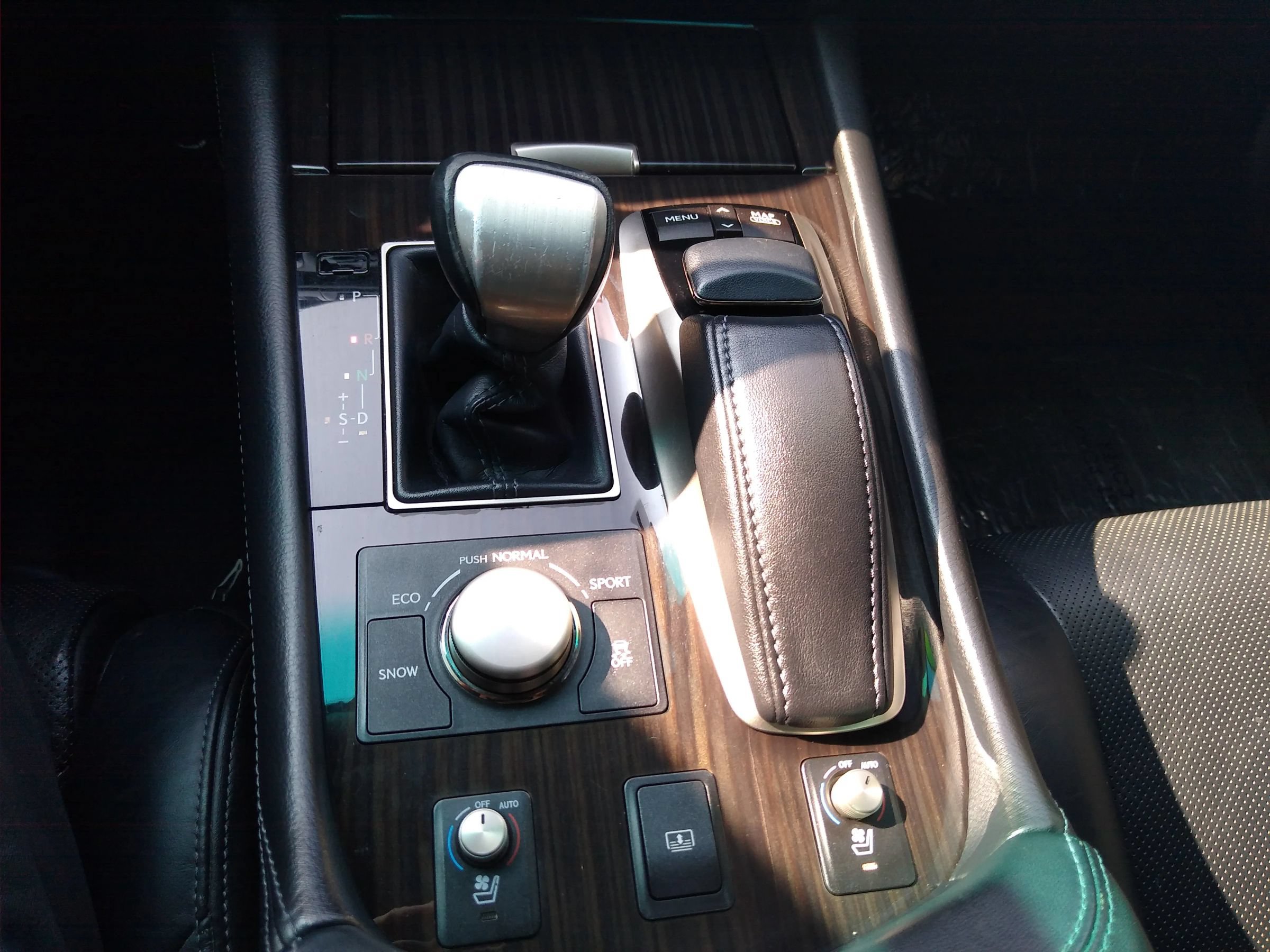 Used 2014 Lexus LS 460 AWD w/ Comfort Package image 23