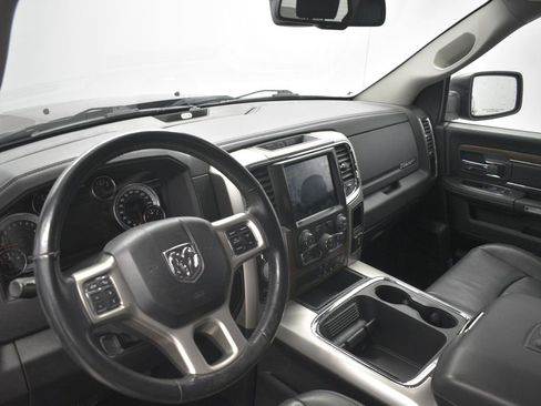 Used 2018 RAM 1500 Laramie w/ Convenience Group image 31