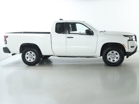 Used 2024 Nissan Frontier S w/ S Utility Package image 11