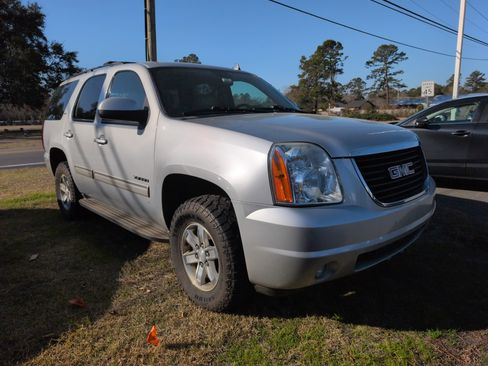Used 2013 GMC Yukon SLT image 1
