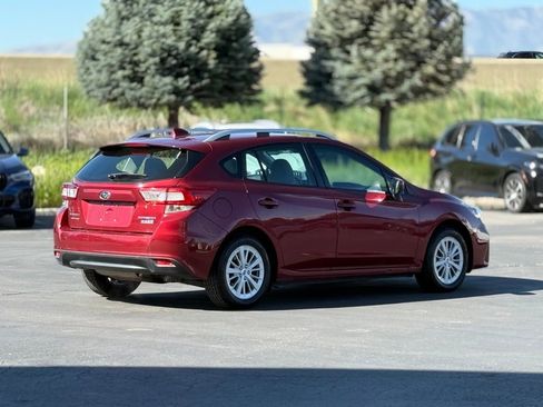 Used 2017 Subaru Impreza 2.0i Premium AWD/4WD image 5