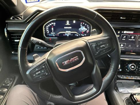 Used 2023 GMC Sierra 1500 AT4 w/ AT4 Premium Package AWD/4WD image 11
