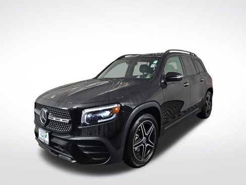 Used 2022 Mercedes-Benz GLB 250 4MATIC image 3