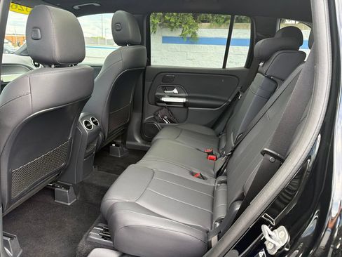 Used 2026 Mercedes-Benz GLB 250 4MATIC image 19