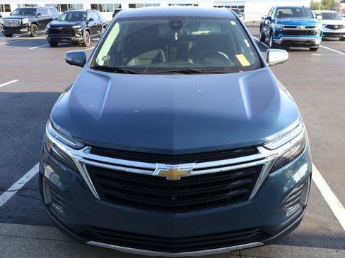 Used 2024 Chevrolet Equinox LT FWD image 2