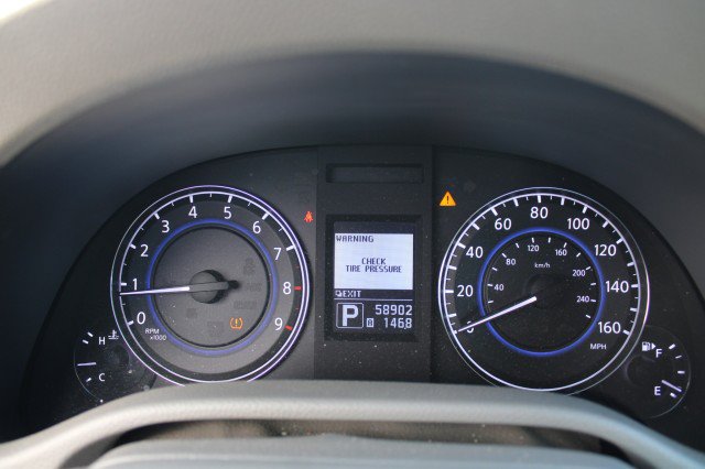 Used 2011 INFINITI G37 Convertible w/ Premium Pkg RWD image 23