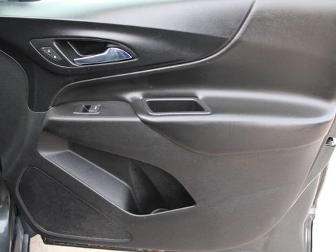 Used 2018 Chevrolet Equinox LT image 6