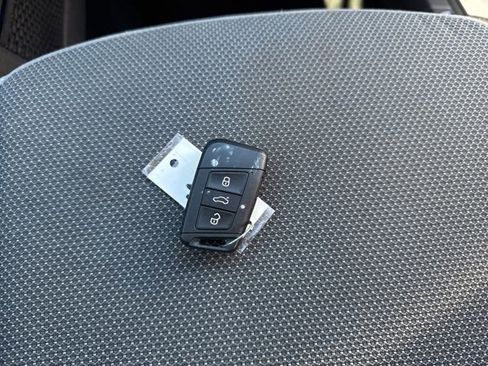 Used 2024 Volkswagen Taos S image 4