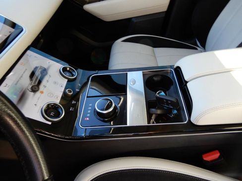 Used 2019 Land Rover Range Rover Velar S AWD/4WD image 15