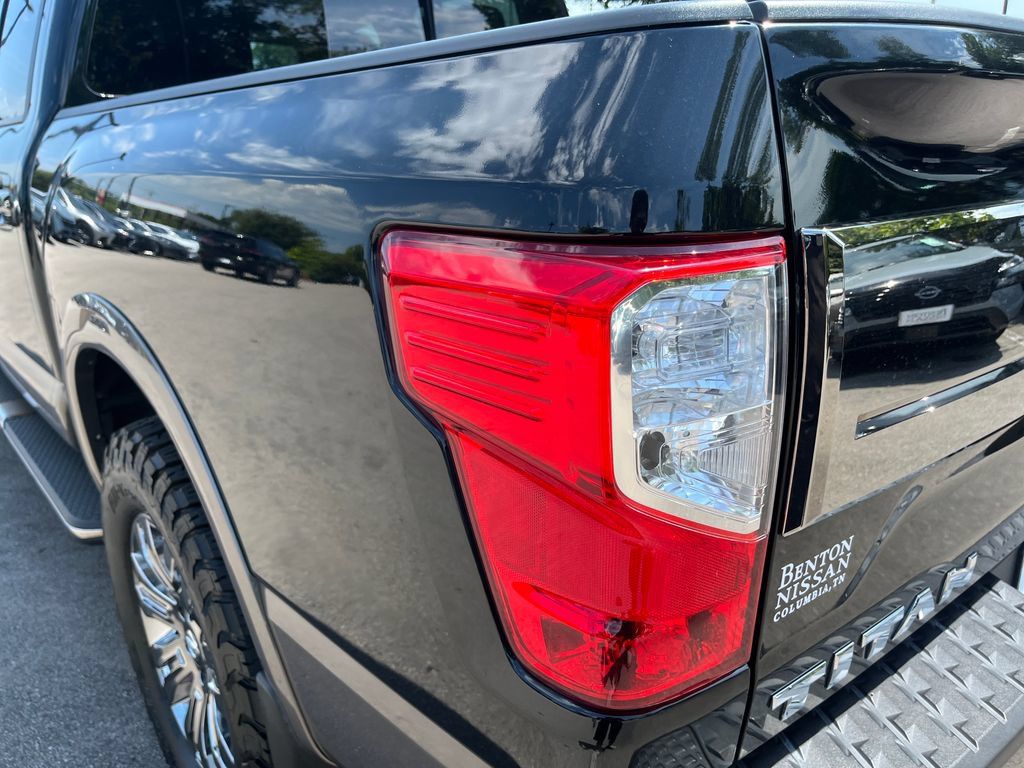 Used 2019 Nissan Titan Platinum Reserve AWD/4WD image 40