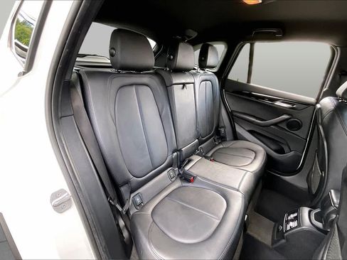 Used 2017 BMW X1 xDrive28i AWD/4WD image 18