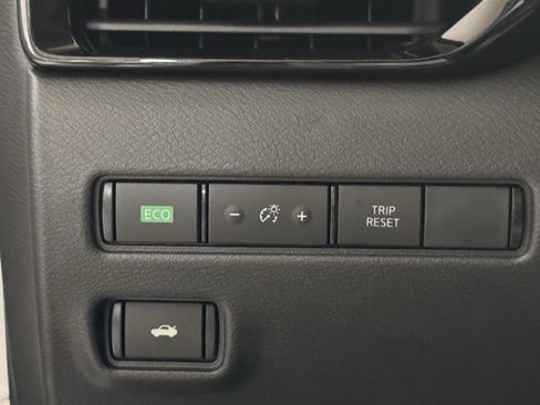 New 2025 Nissan Sentra SR image 23