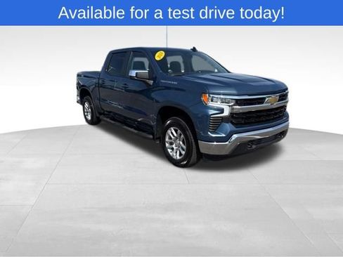 Used 2024 Chevrolet Silverado 1500 LT AWD/4WD image 3
