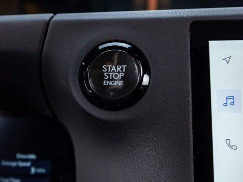 Used 2025 Lexus GX 550 AWD/4WD image 22
