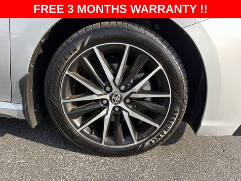 Used 2023 Toyota Camry SE w/ Cold Weather Package FWD image 10