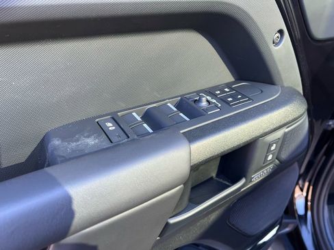 New 2026 Land Rover Defender 110 OCTA image 10