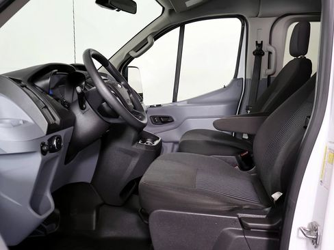Used 2019 Ford Transit 150 XL RWD image 23