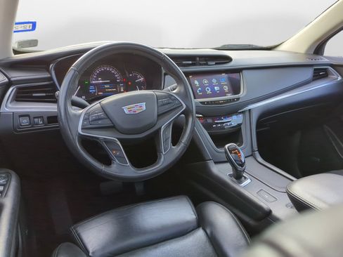 Used 2017 Cadillac XT5 Luxury image 11