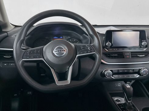 Used 2022 Nissan Altima 2.5 S FWD image 17