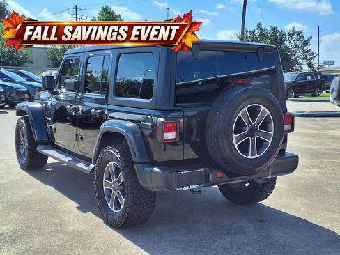 Used 2023 Jeep Wrangler Unlimited Sahara AWD/4WD image 2