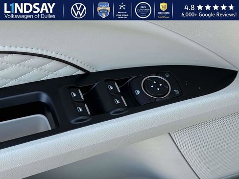 Used 2017 Ford Fusion Platinum image 8