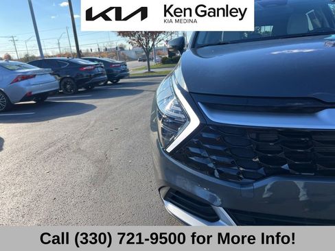 Certified 2025 Kia Sportage EX w/ Premium Package image 18